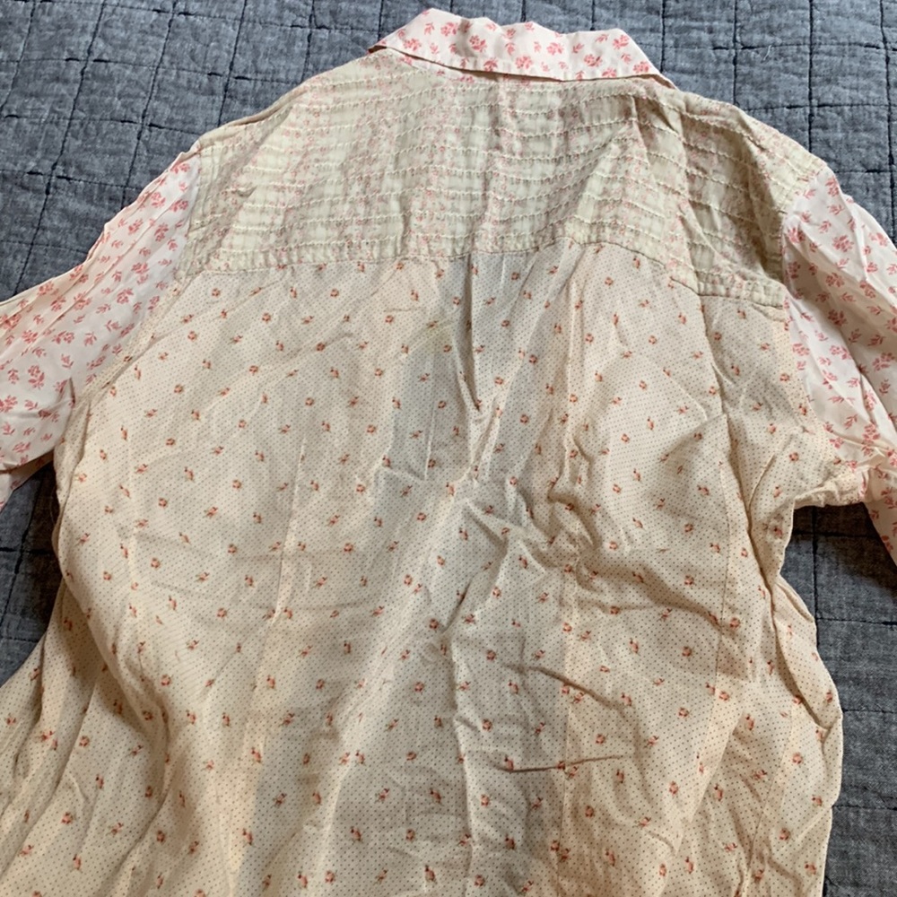 Gap Button Down Shirt Size Large Flowered Design - image 5
